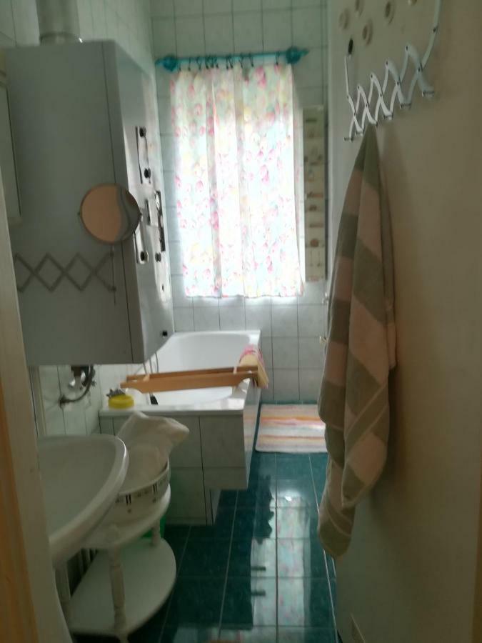 Violetta Apartmanlakas Hévíz Екстериор снимка
